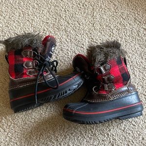 Tamarack Plaid Winter Boots